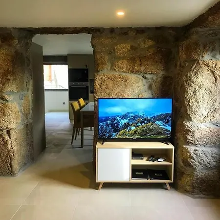 Louredo Rustic House - T2 度假居 布拉加