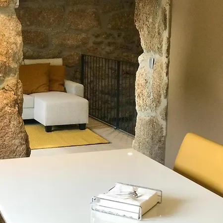 Louredo Rustic House - T2 *